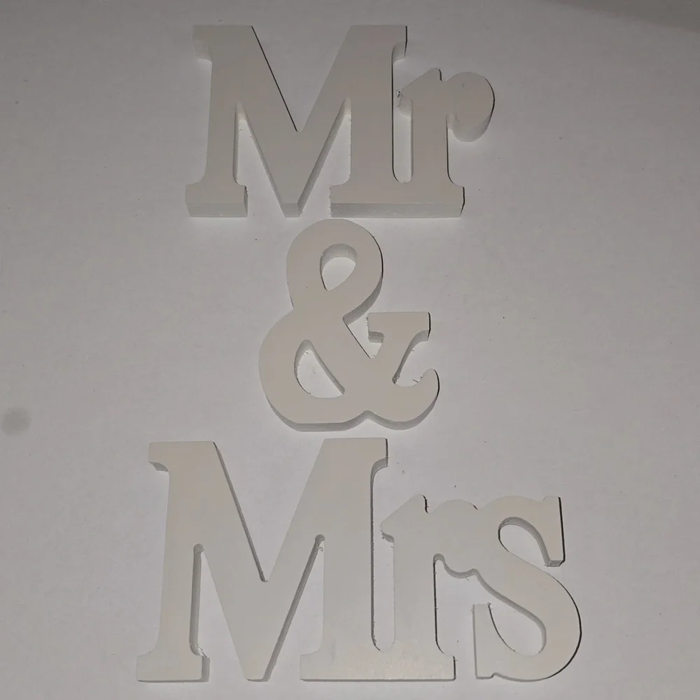 Mr & Mrs Wood Wedding Sign NWOT
